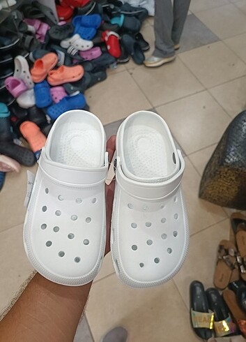 Crocs beyaz hemşire terliği .