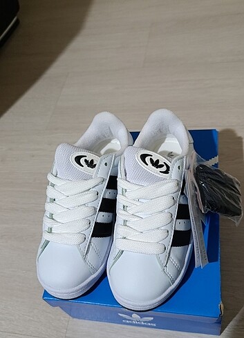 Adidas Çocuk spor ayakkabı 