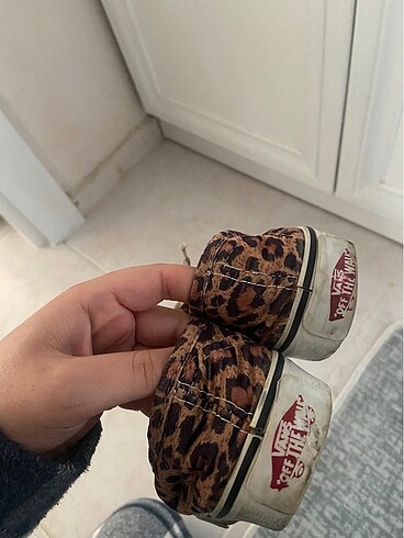 36 Beden siyah Renk orijinal leopar vans