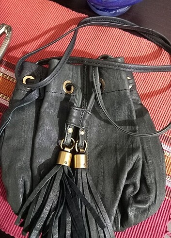  Beden siyah Renk Askılı kol çantası çapraz çanta 