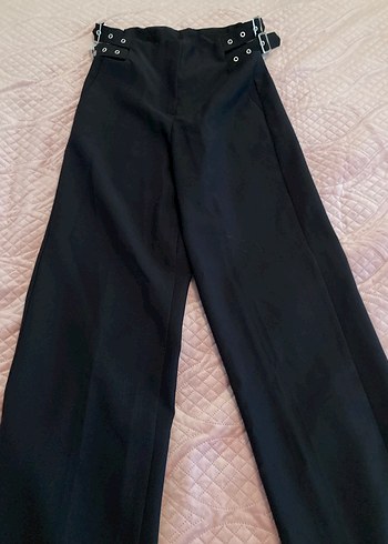 Kemer Detaylı Siyah Midi Kumaş Kadın Pantolon - Görsel 4
