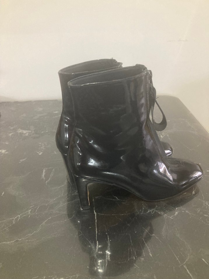 Kadın Siyah Rugan Stiletto Topuklu Bot - Görsel 3