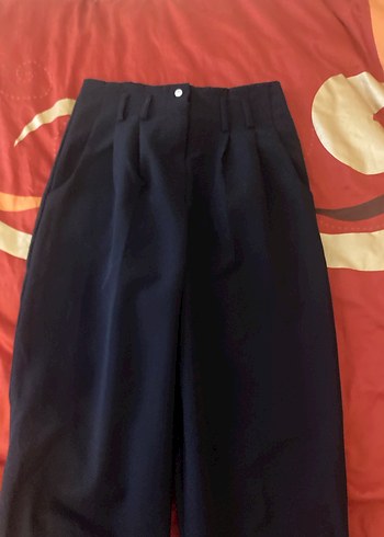 Kadın Siyah Pilili Lastik Paça Salaş Kumaş Pantolon - Görsel 2