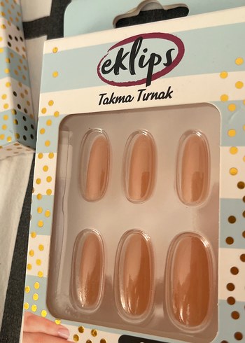 Eklips BİR KUTU FİYATIDIR Eklips Pastel Bej Takma Tırnak