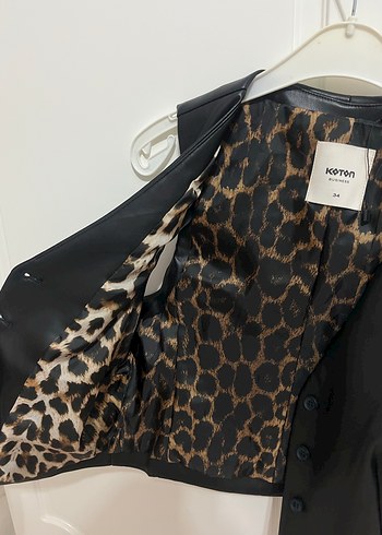 Siyah Deri Düğmeli Kolsuz Yelek - Görsel 3