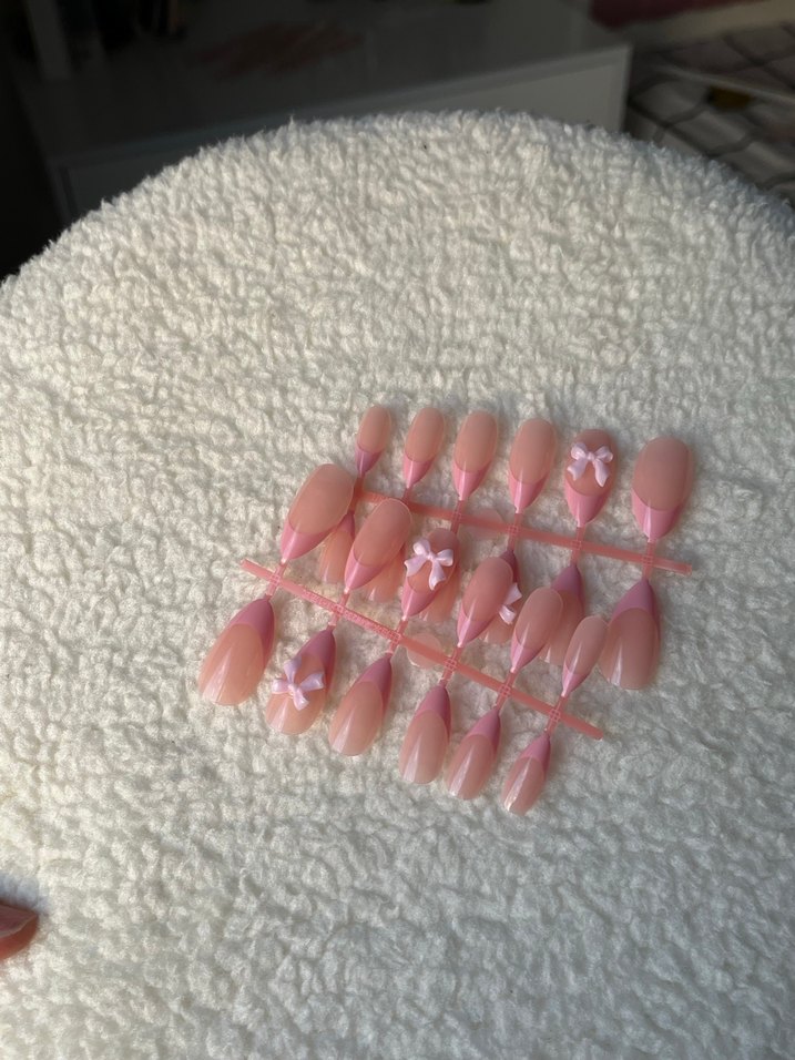 Pembe french charmlı takma tırnak - Görsel 3