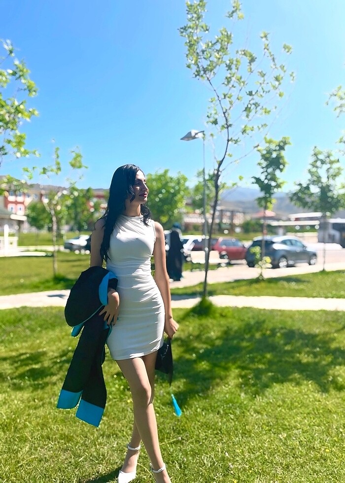 Kısa beyaz elbise - Görsel 3