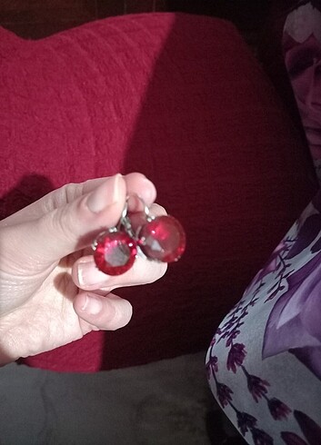 Kırmızı taşlı küpe  - Görsel 3