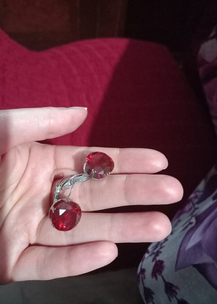 Kırmızı taşlı küpe  - Görsel 2