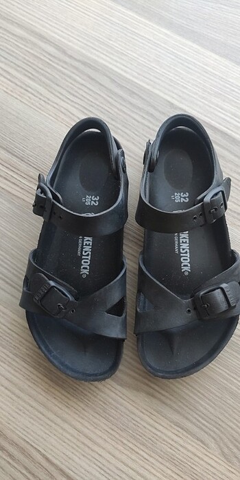 32 Beden siyah Renk BIRKENSTOCK SANDALET