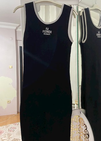 Fendi Siyah Midi Spor Kolsuz Elbise