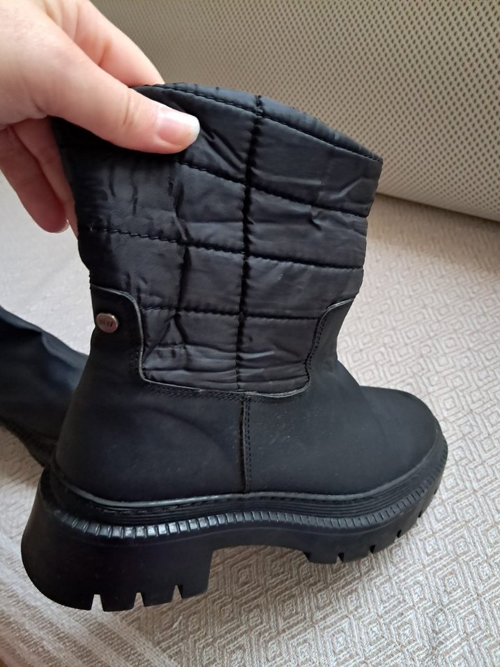 Siyah Bot - Görsel 3