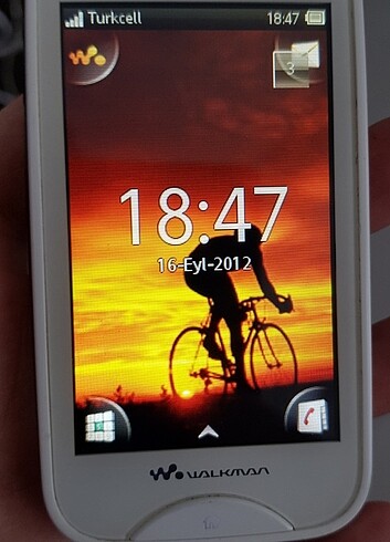 Turkiyede Tek ürun sony ericsson wt13i mix walkman