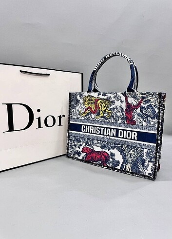 Dior #TREND #MODA #KADIN #ÇANTA #CÜZDAN