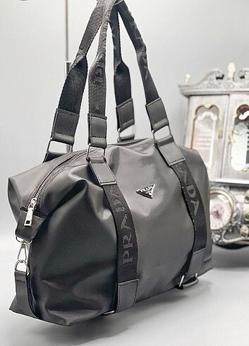 Diğer Prada valiz #TREND #MODA #KADIN #ÇANTA #CÜZDAN