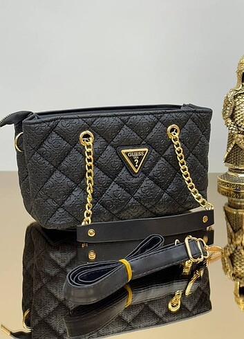 Guess el ve omuz çantası yeni sezon 
