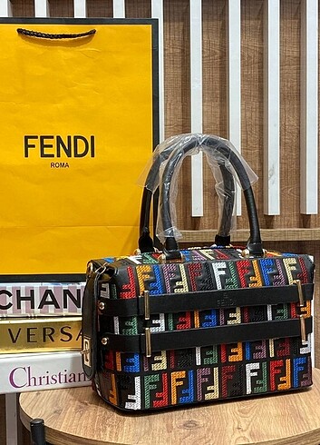 Fendi çanta 
