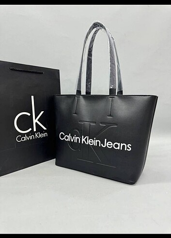 Calvin Klein kol çantası 