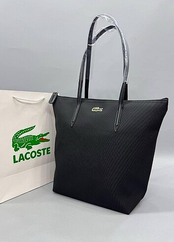 Lacoste kol çantası 