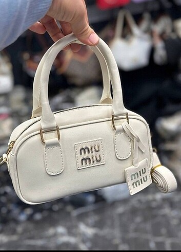 Miu miu çanta sınırlı sayıda 