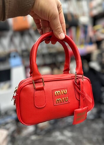 Beden Miu miu çanta bu modele stok yetişmiyorrrrr
