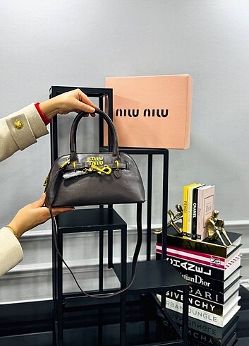 Miu miu aventure bag