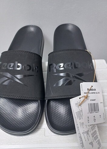 REEBOK ERKEK TERLİK 47 NUMARA