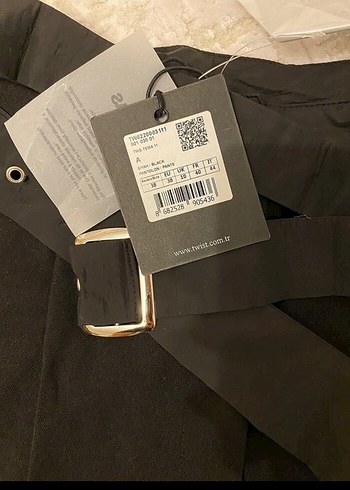 m Beden siyah Renk Twist Siyah Kemerli Kumaş Pantolon