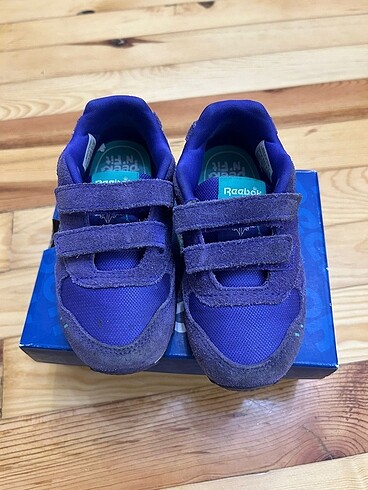 REEBOK SPOR AYAKKABI 23.5 NUMARA
