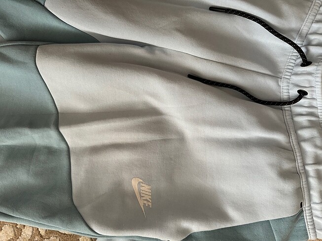 Nike Tech Fleece