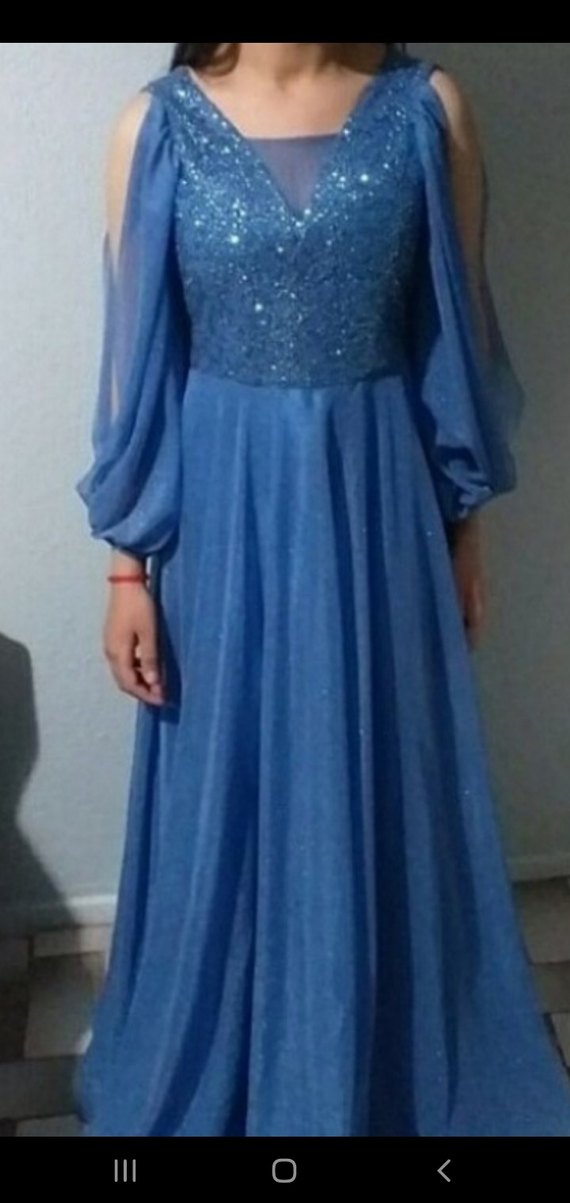 Mavi V Yaka Nakışlı Uzun Abiye Elbise - Görsel 3