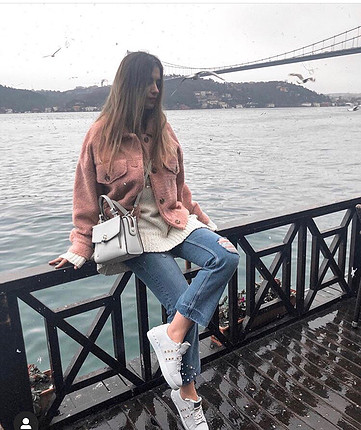 Zara M beden s beden oldugım halde oluyor hafif salaş seviyorsanız al