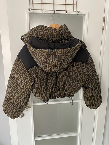 m Beden Fendi Mont