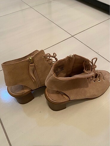 Stradivarius Stradivarius 38 numara