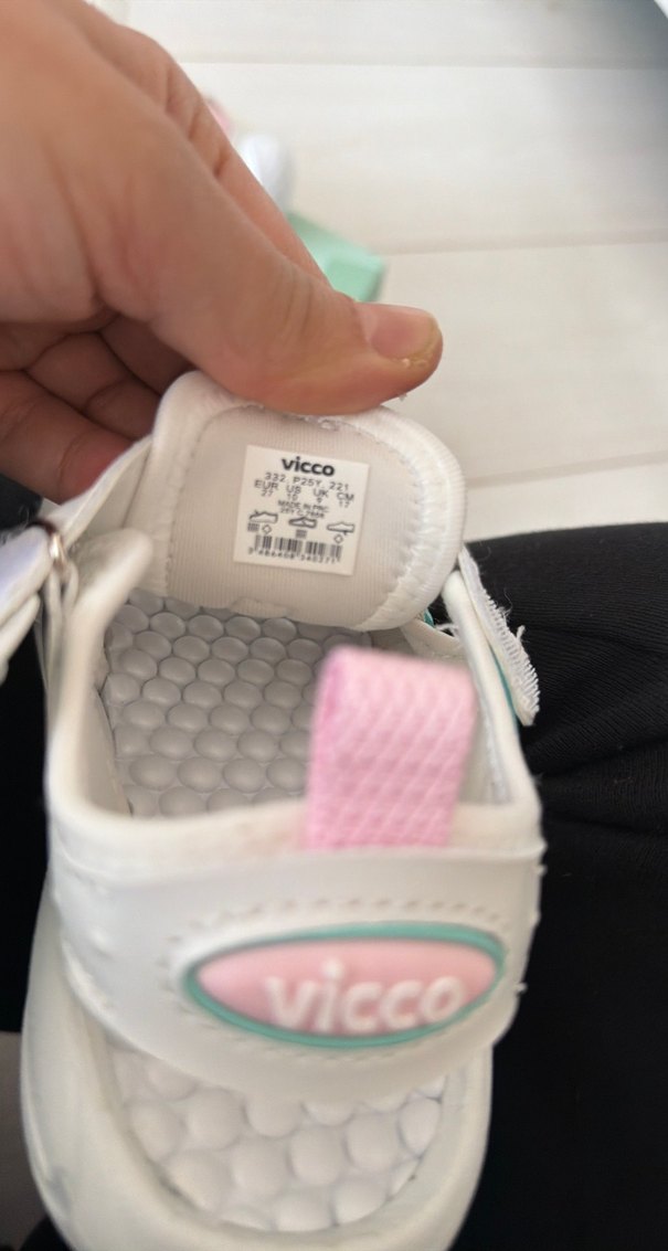 Kız Çocuk Beyaz Cırt Cırtlı Terlik - Görsel 3