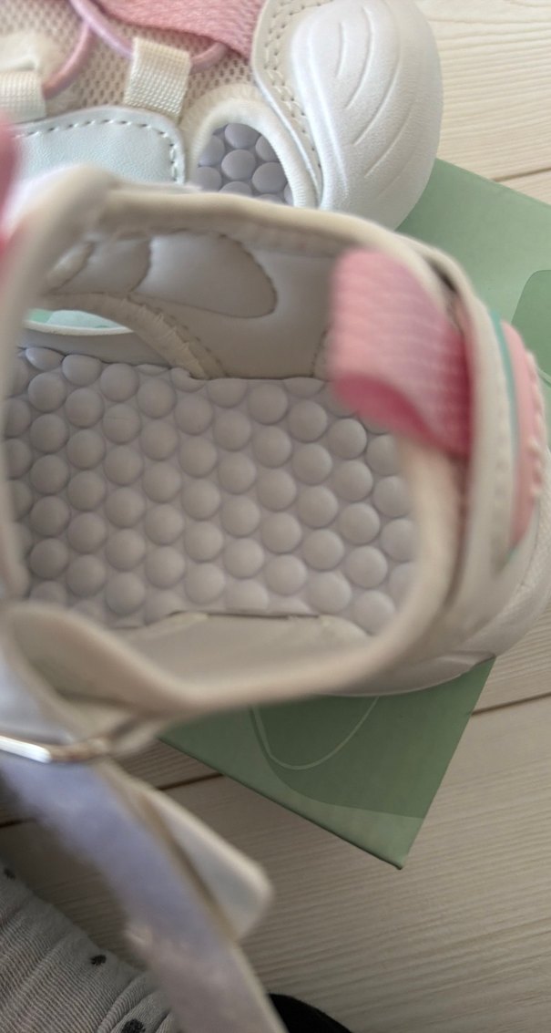 Kız Çocuk Beyaz Cırt Cırtlı Terlik - Görsel 4