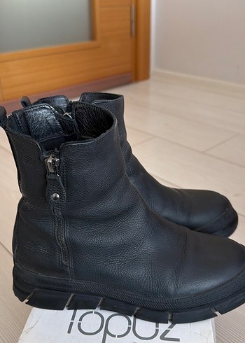 Kadın Siyah Deri Tokalı Bot - Görsel 2
