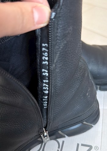 Kadın Siyah Deri Tokalı Bot - Görsel 4