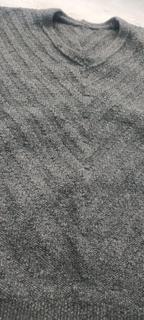 Gri V Yaka Triko Kadın Süveter - Görsel 3