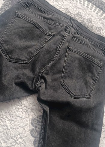 Gri Yırtık Detaylı pantolon - Görsel 2