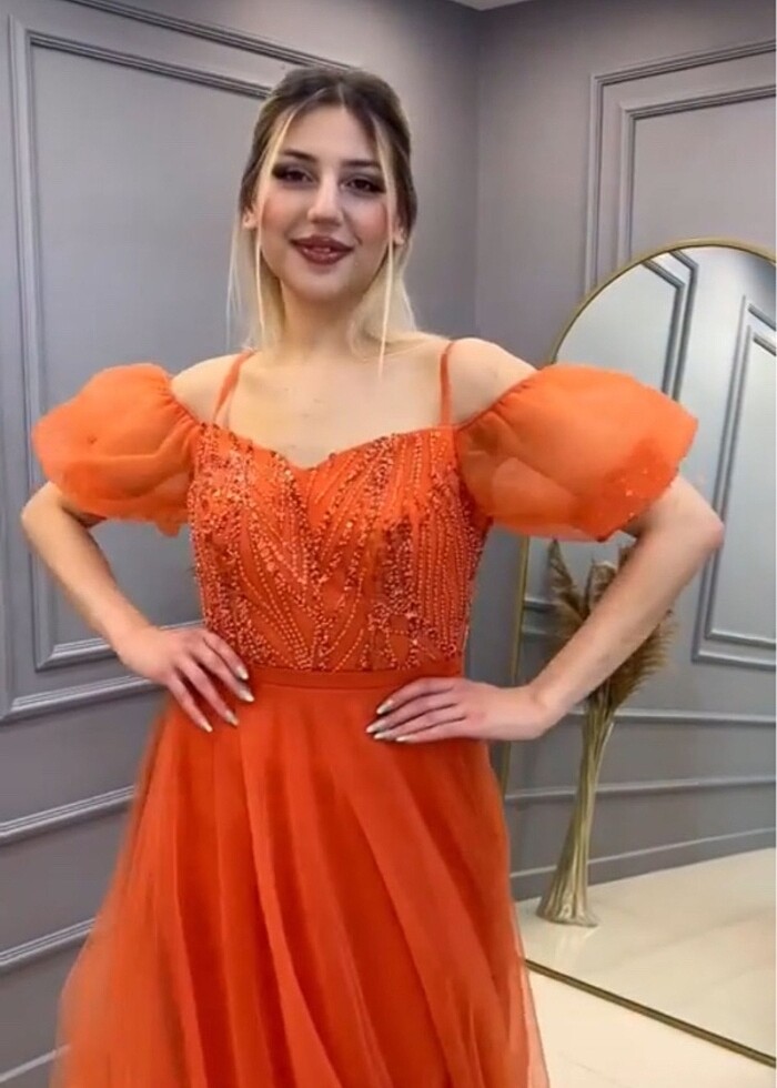 Şık bir gece elbisesi abiye - Görsel 2