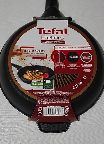  Beden siyah Renk Tefal e 232-40 döküm tava 26 cm