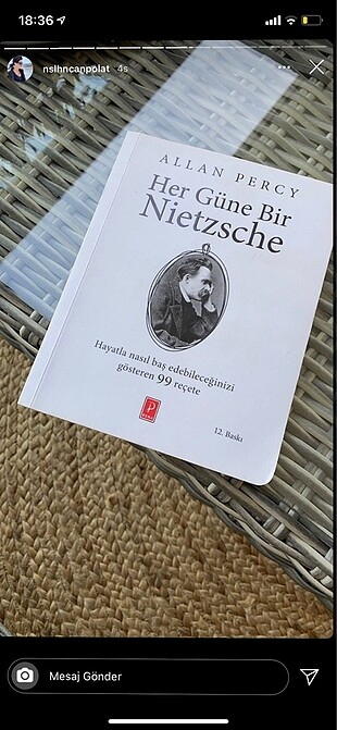 Kitap ve kozmetik ürün