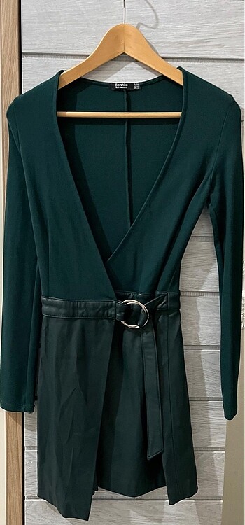 Bershka Elbise