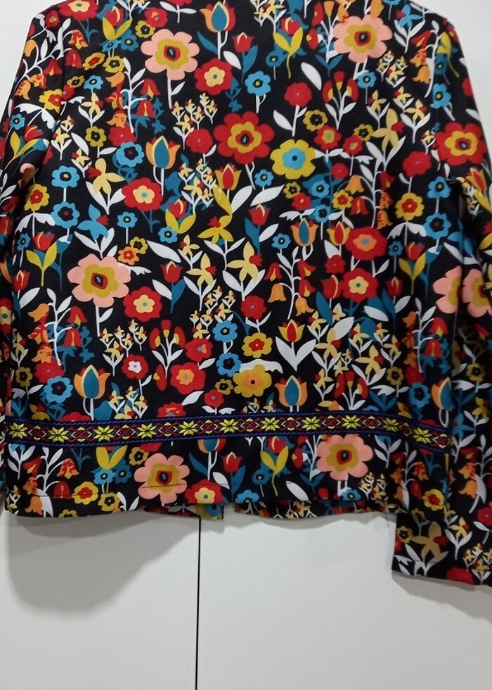 Çiçekli ceket - Görsel 3