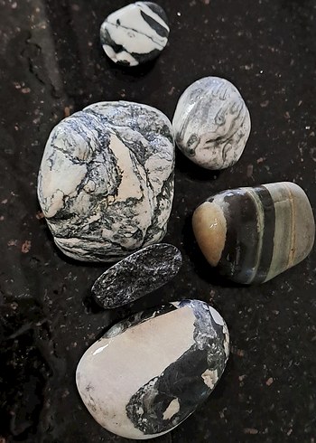 Farklı renk ve ebatlarda otantik taş - Görsel 11