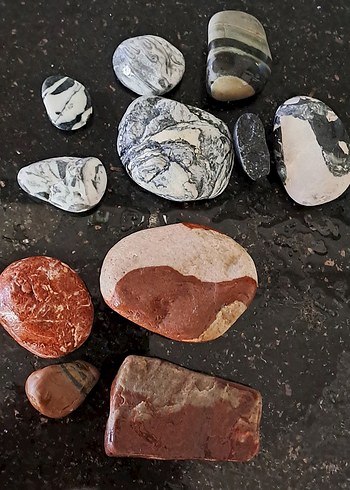 Farklı renk ve ebatlarda otantik taş - Görsel 9