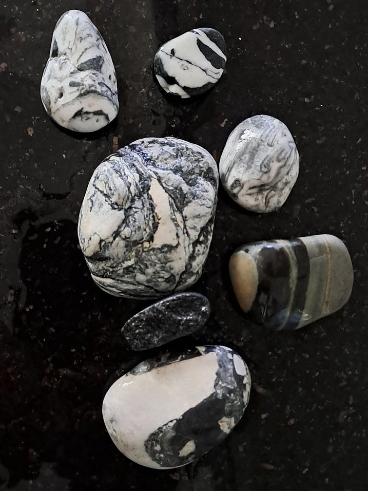 Farklı renk ve ebatlarda otantik taş - Görsel 5