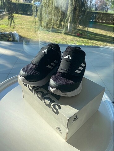 Adidas spor ayakkabı