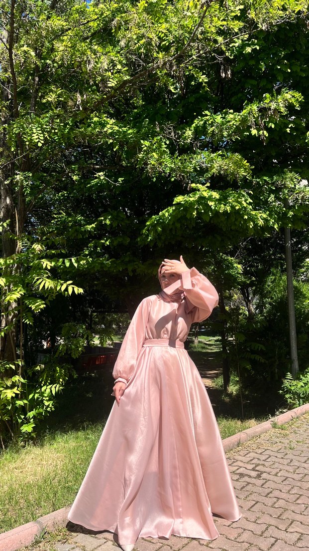 Pembe Uzun  Zarif Tesettür Abiye - Görsel 3